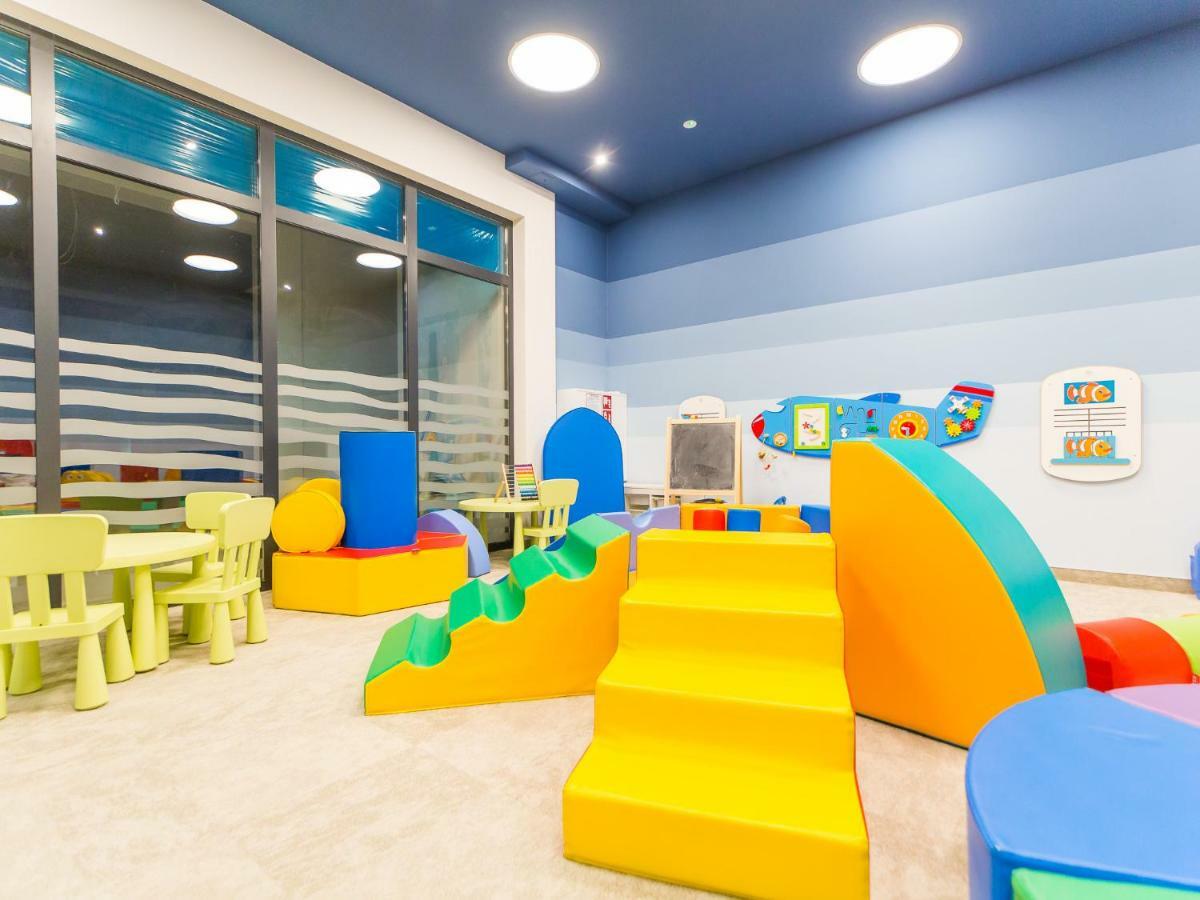 Apartament Baltic Polanki Park 코워브제크 외부 사진